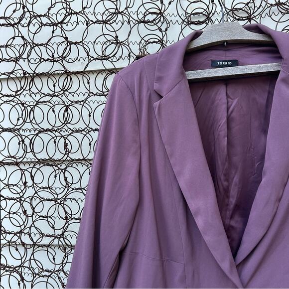 Torrid Drape front Blazer Single Button Mauve Purple Flint Size 2 item 11925875 - Picture 3 of 10